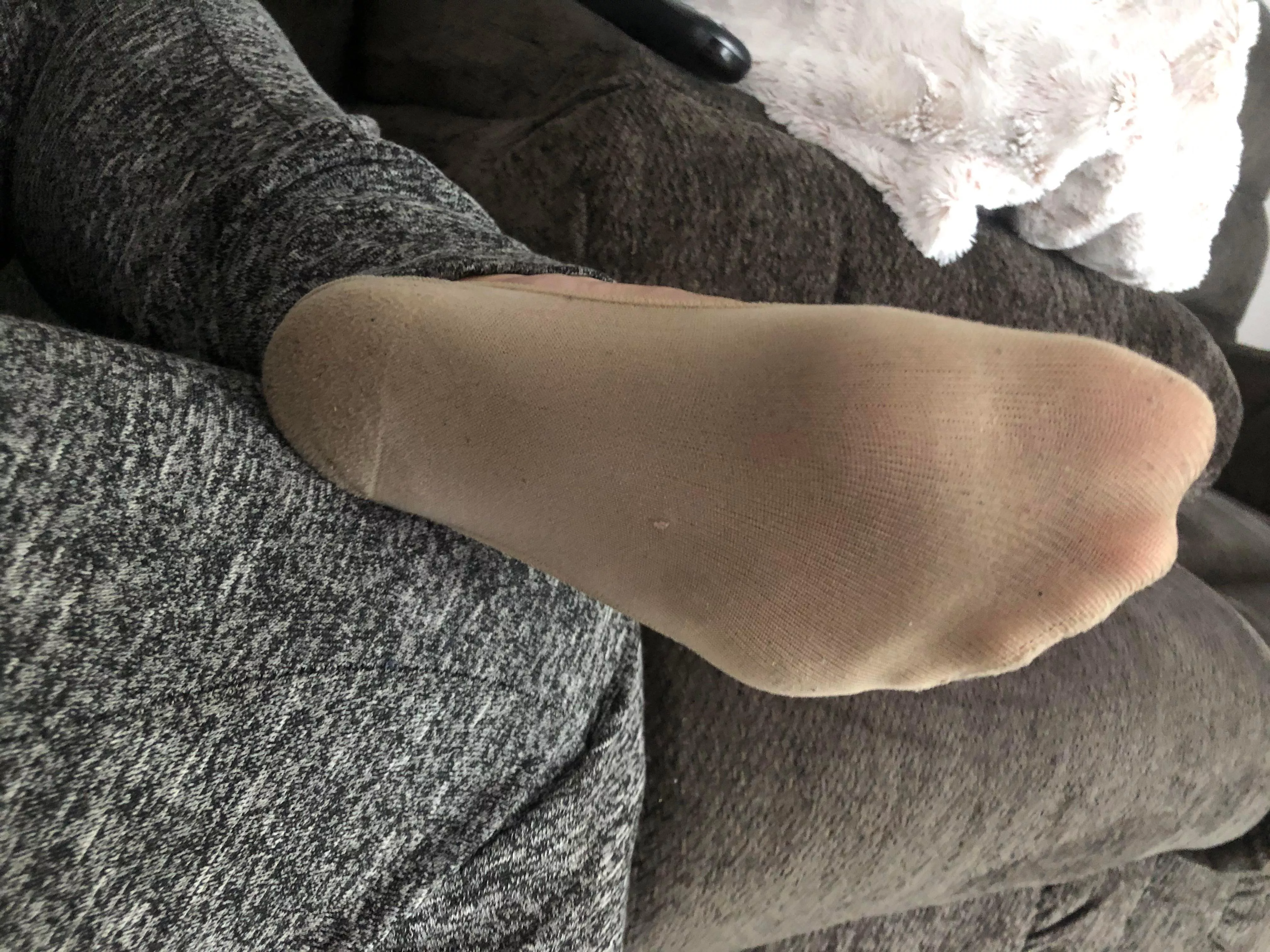 [Selling] My sexy no-show socks are available 💙 $10 per pair! Add a pair of everyday sneakers for $30 and get an extra pair and shipping for free 😁💙