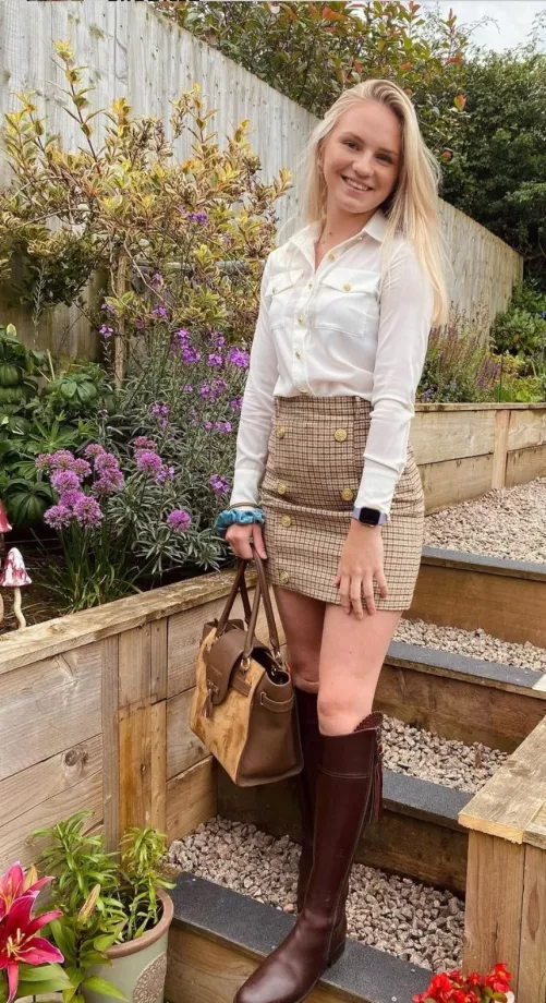 Shirt, skirt and boots
