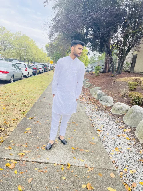 Traditional clothes >>