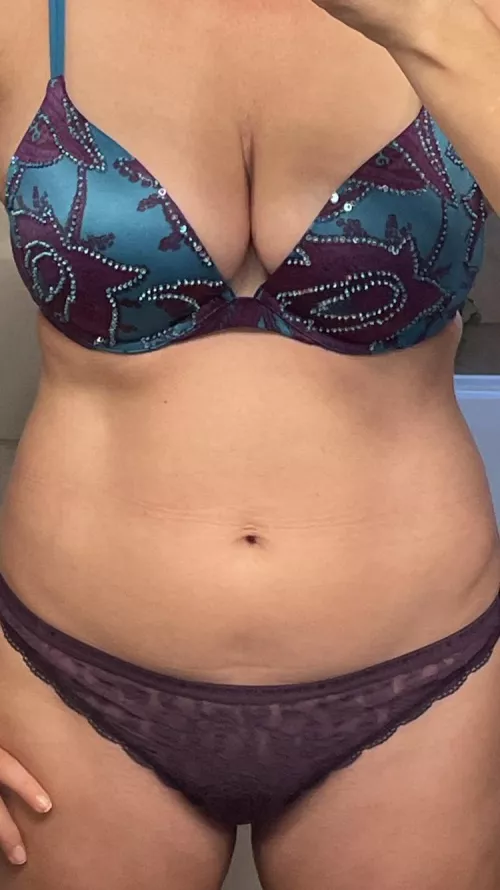 VAULT: 11/10/21 - VS teal/purple sequins w/ purple lace thong (NSFW) [img]