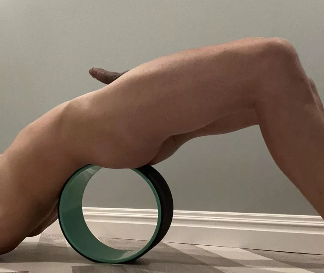 Would u take my yoga class? 🧘🏽‍♂️