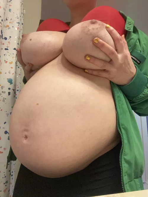 30 weeks today! Can’t believe how much BIGGER I’m going to get!