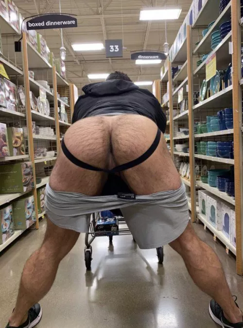 Aisle 33