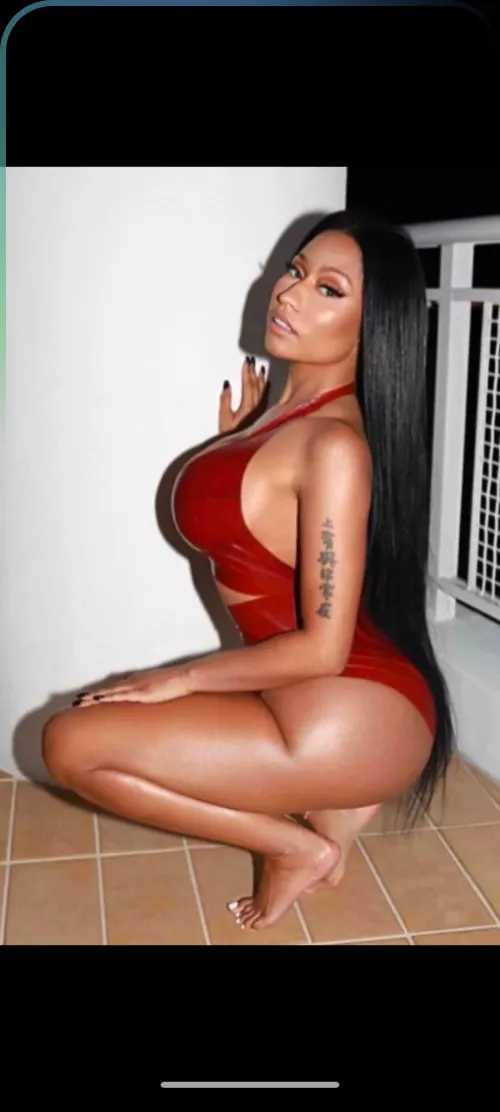 any bi buds wanna jerk to nicki