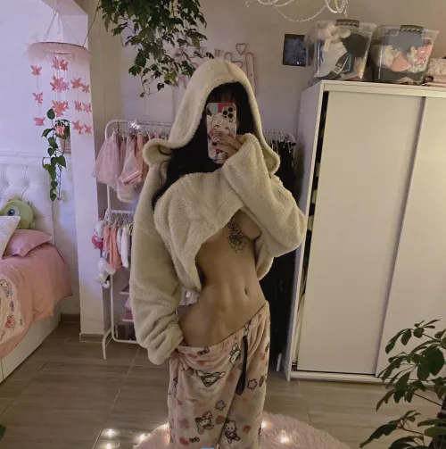 Can you fit in between them 🥺👉👈