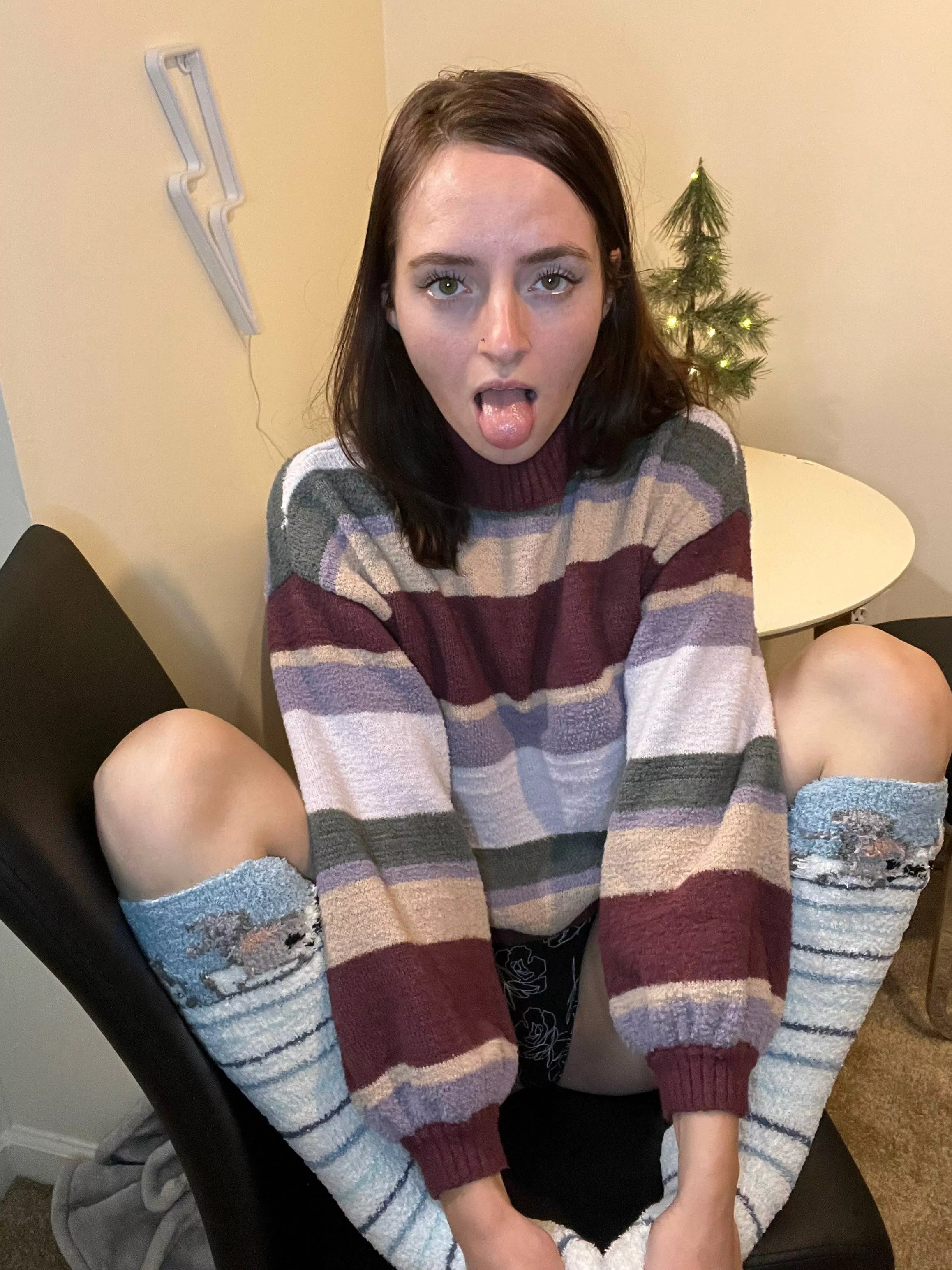 cum play with me? 🎮🕹