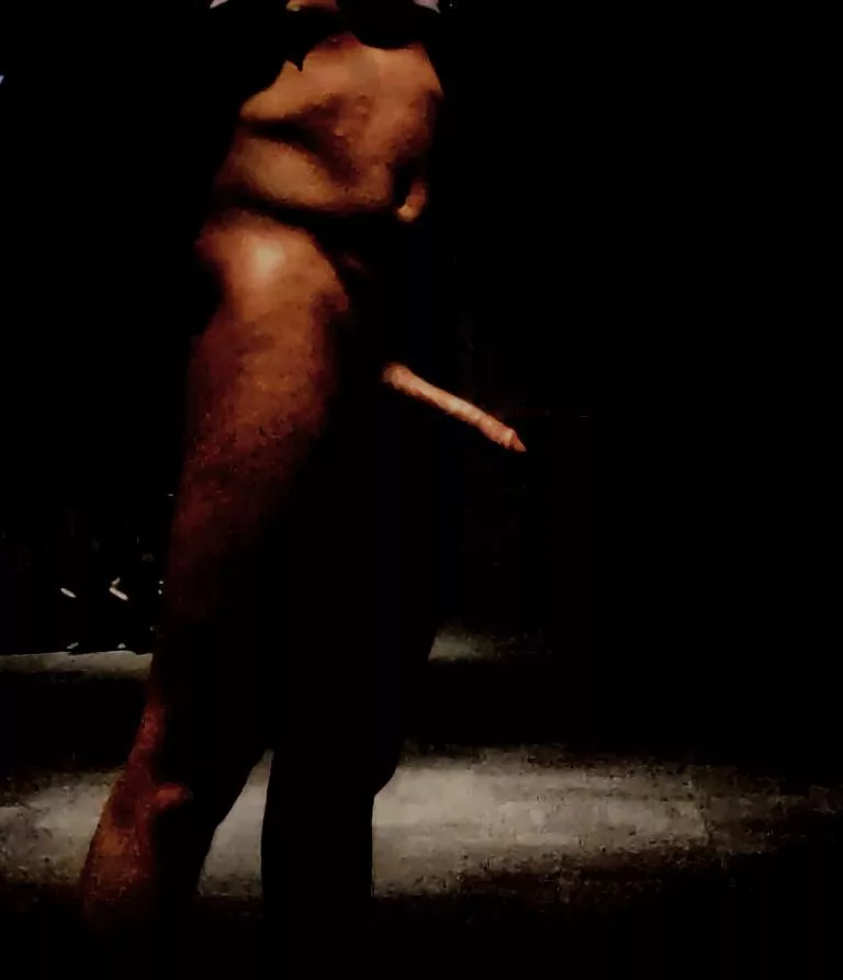 Distractions Fro(m) Spotlights