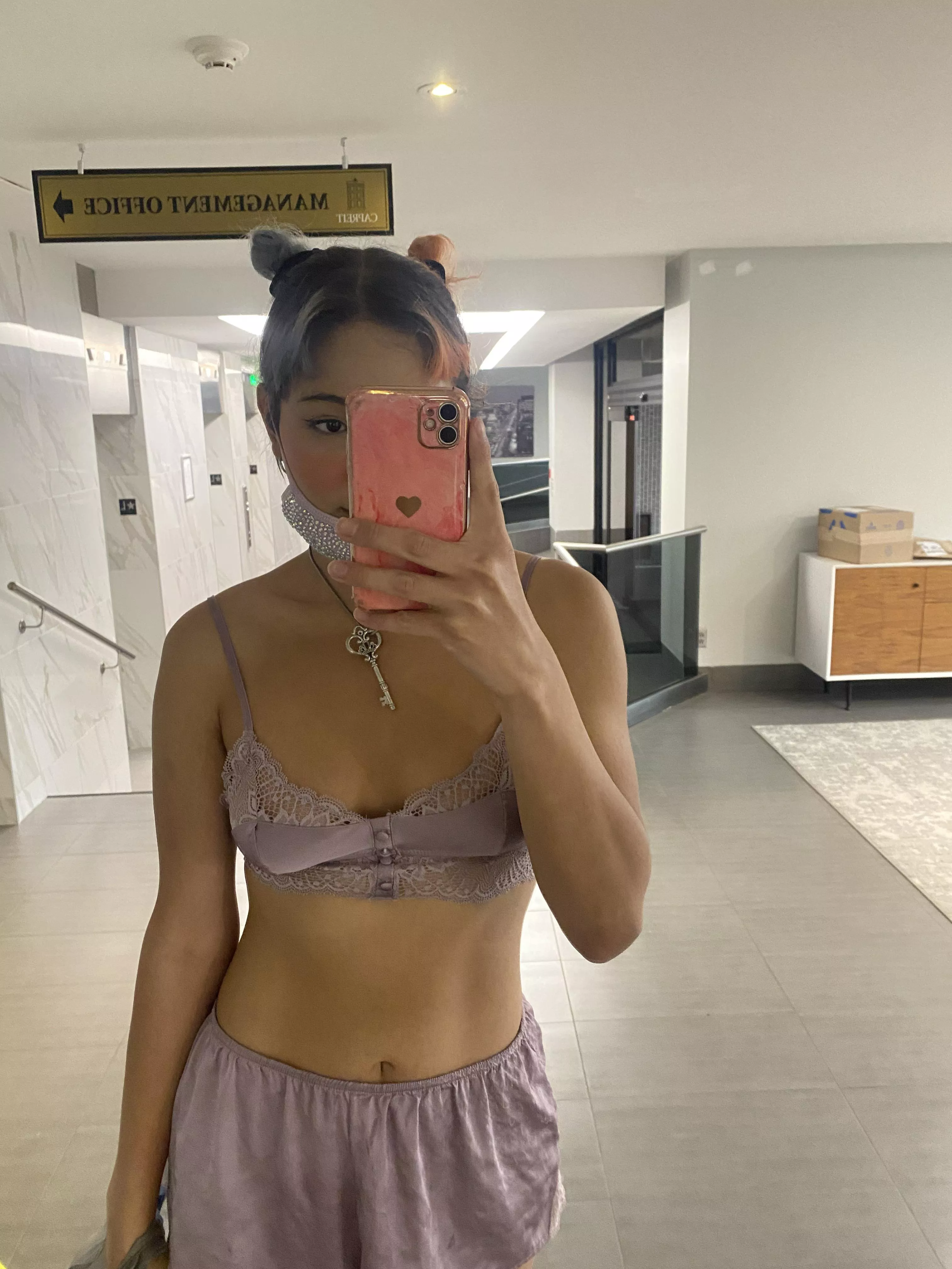 Do you guys think I’m cute? :3