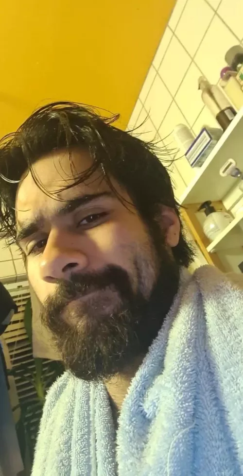 Exam periods turn me into a caveman 🥴