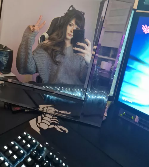 Fashionably late for Femboy Friday ✌️💜