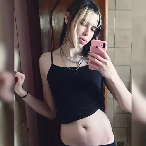 Feeling cute, do you think I look girly enough? ( ◠‿◠ )💕