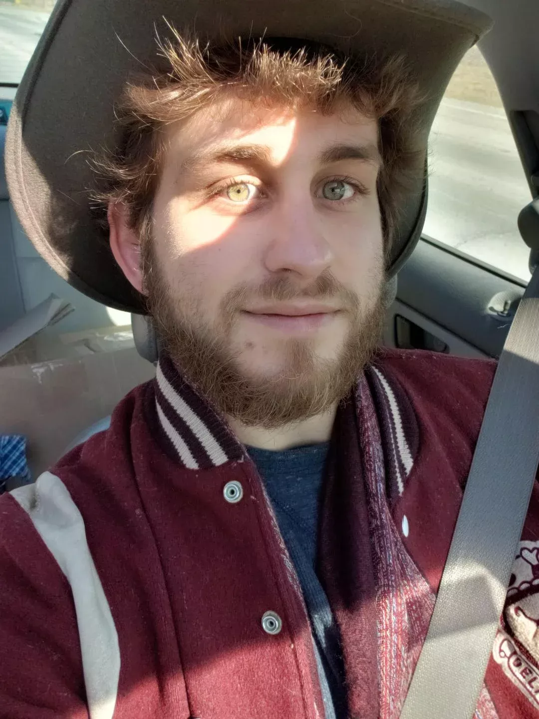 Green eyes that sparkle.