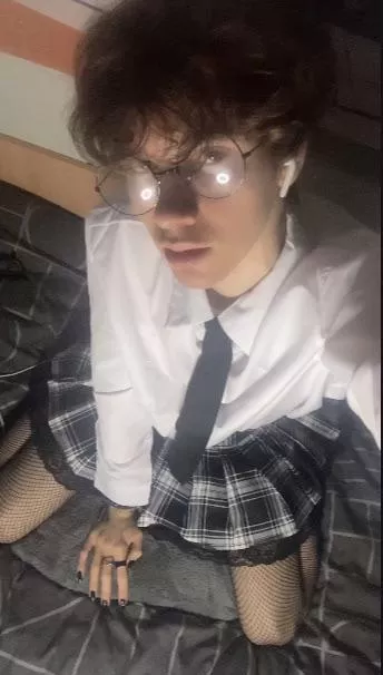 Hello cool people sorting by new 👋