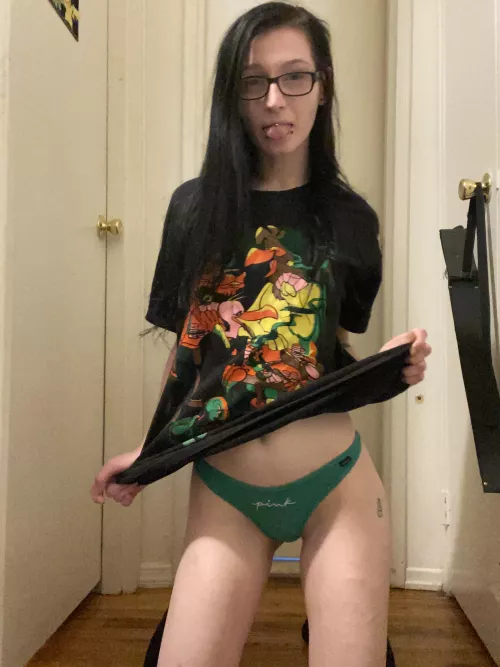 Help me take of my clothes? 😝