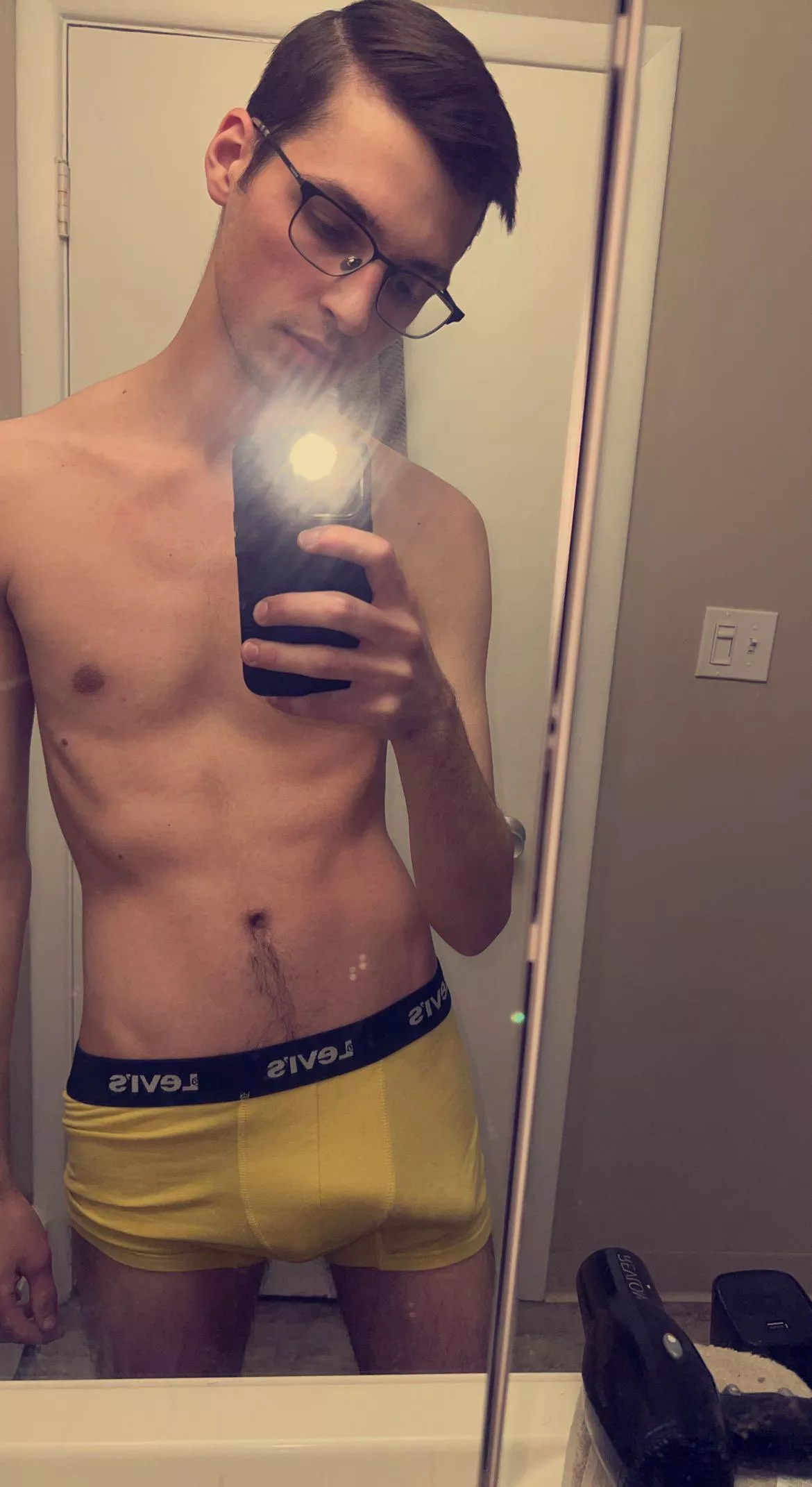 Hmu for no underwear