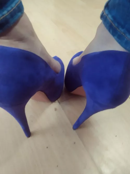 I always feel so cute wearing this pair 😍 (oc)