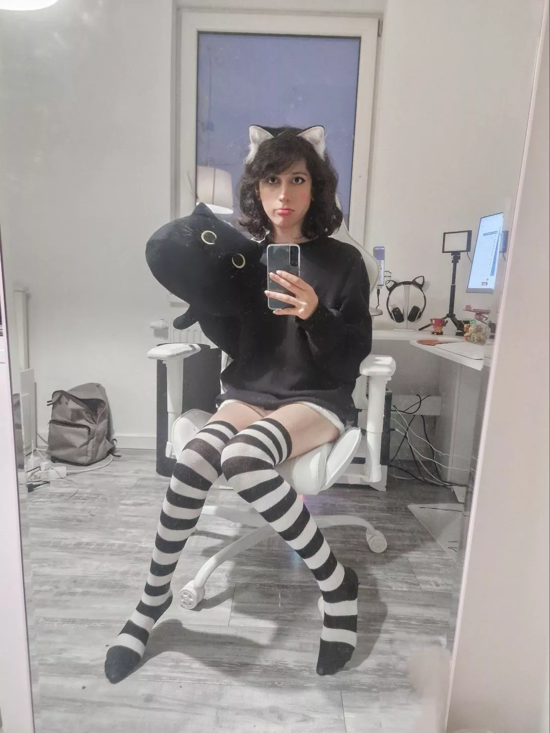 i got a new plushie qwq