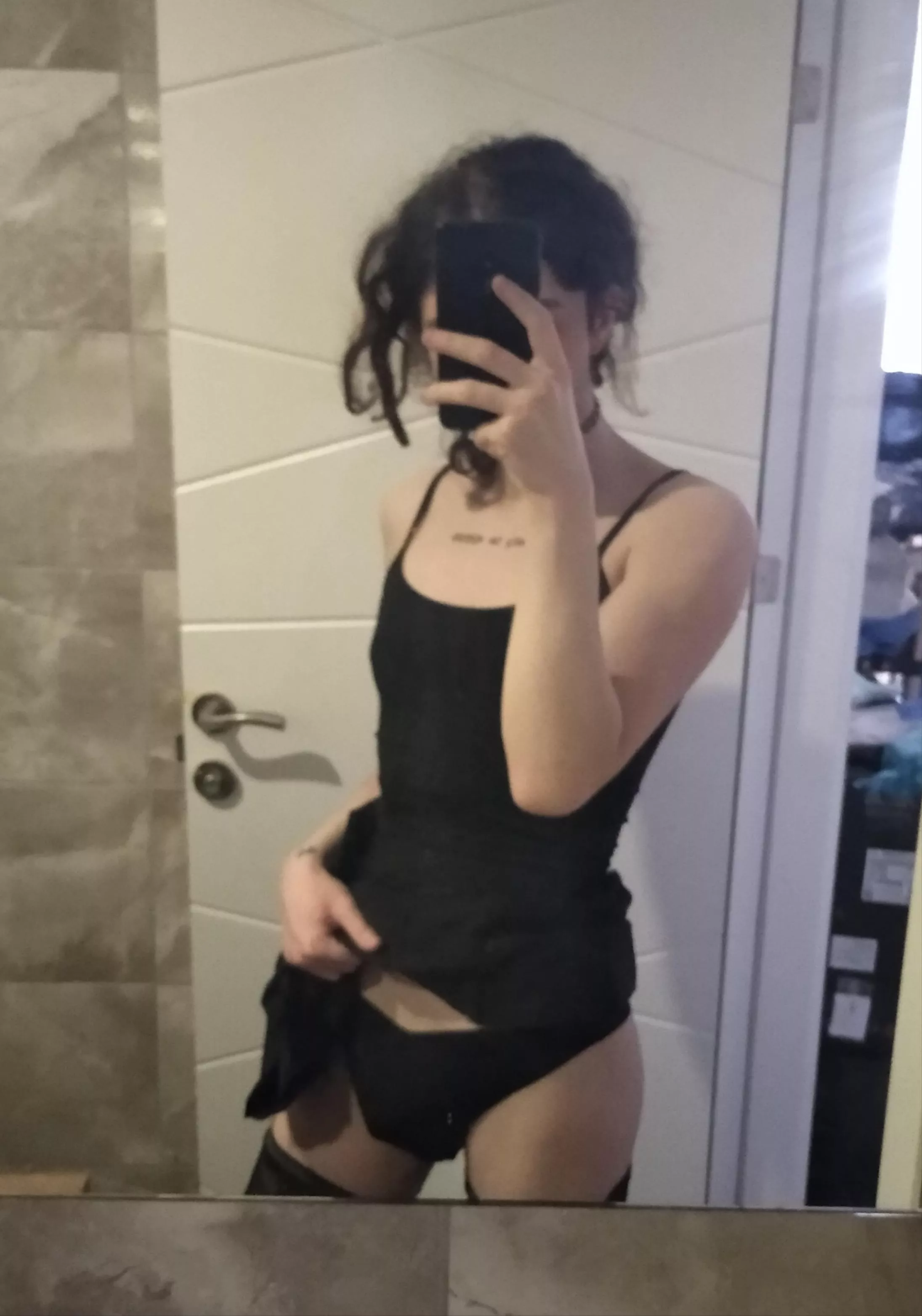 i made u cupcakes with special glazing :3