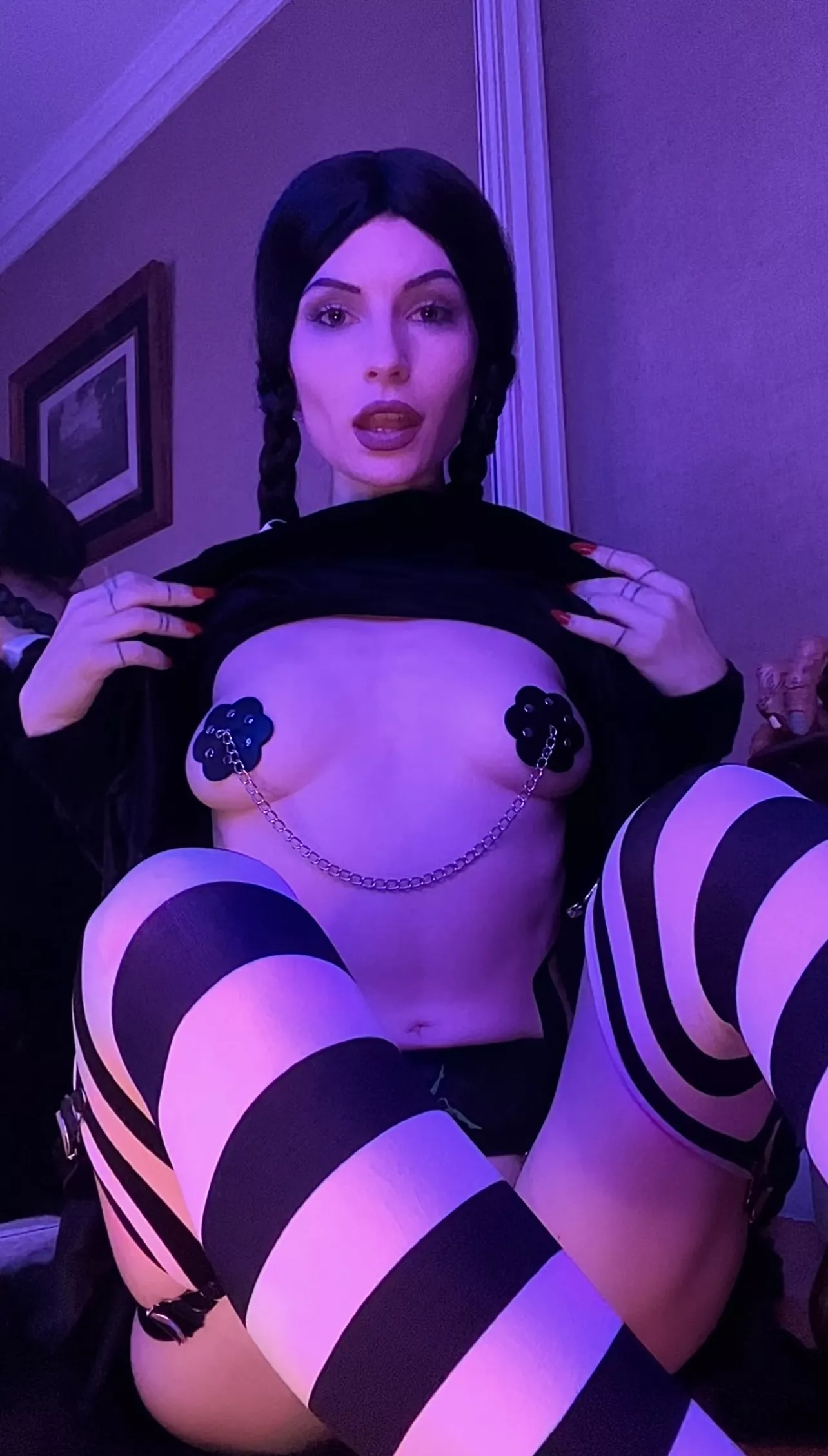 I need somebody to punish me hard with that chain clamps on my nipples [F]