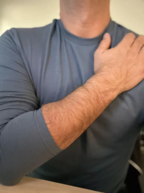 I really like the cut of this shirt