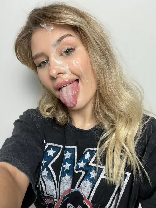 I want to take selfies like this every day so I need more cum