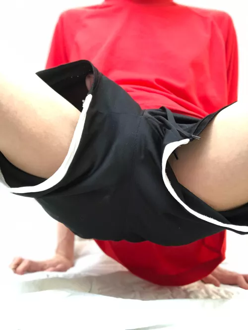 I won’t lie, I want a big fat cock in my asshole so bad! I guess I’ll be fingering myself for now…