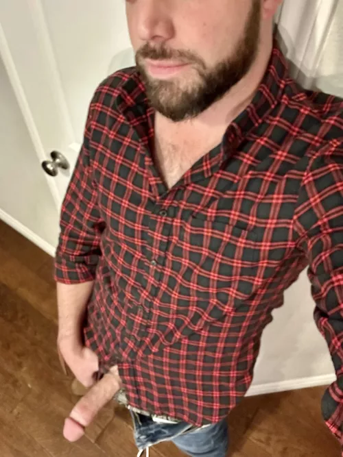 It’s finally flannel Friday! And it’s my birthday weekend. 🥳[35]