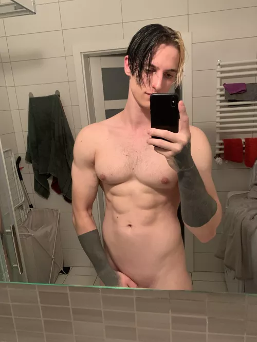 Just got out the shower 🐻