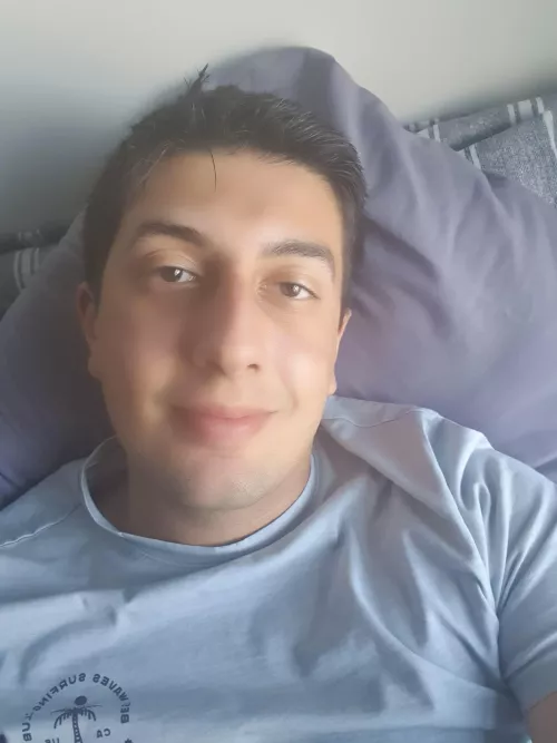 Just woke up! Hope you all have a good day today! (22 UK)