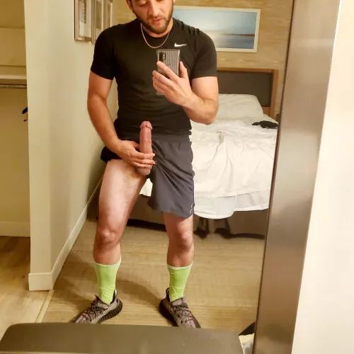 let's workout.dms open