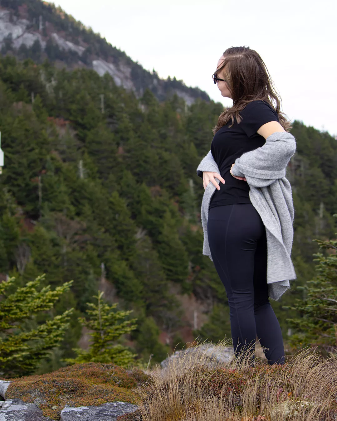 Love the way the light makes these leggings show my curves