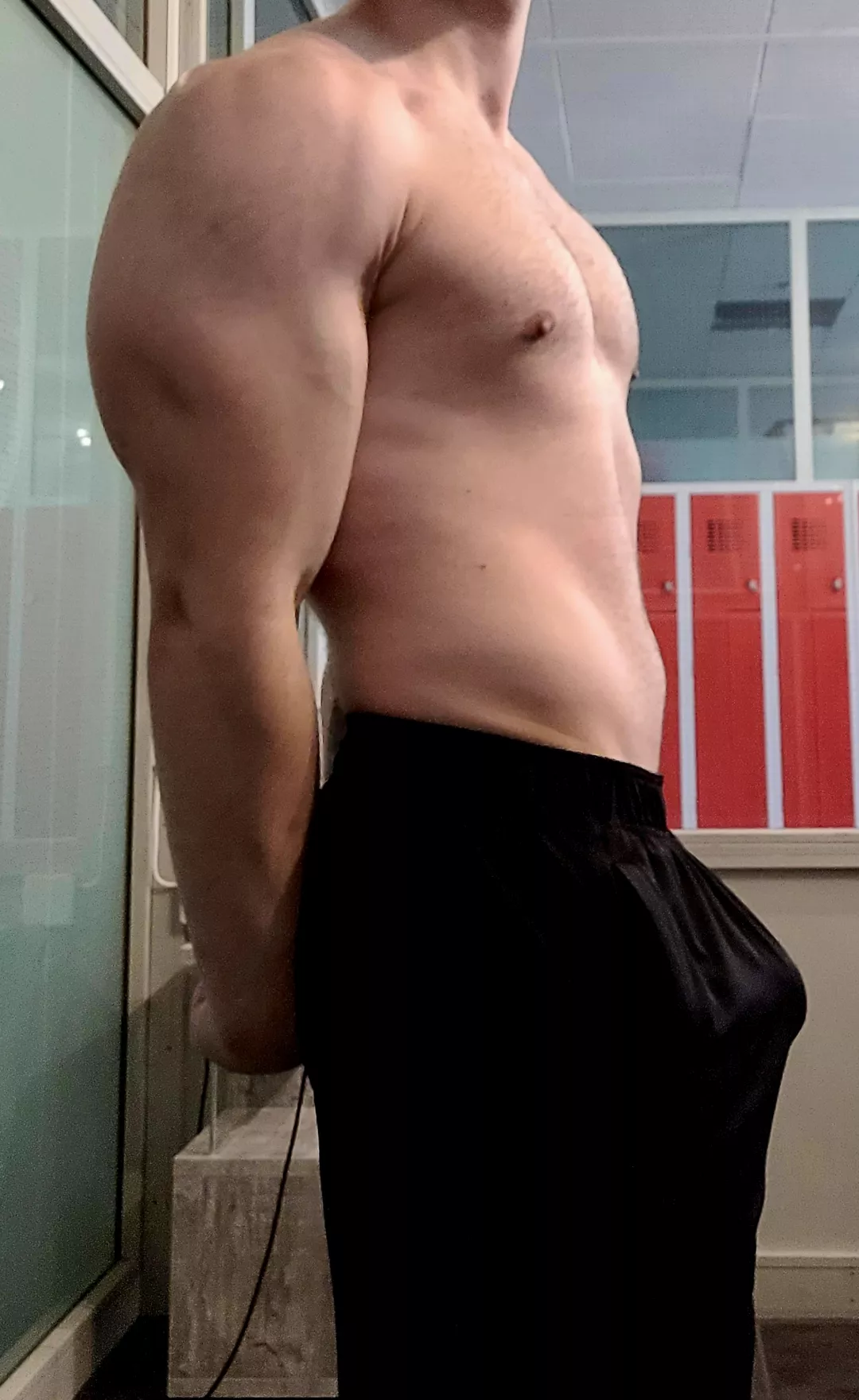 [m] workout made me so horny again