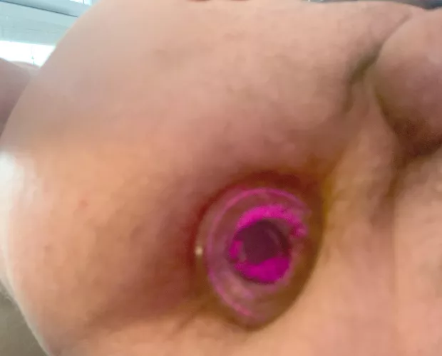My hole feels good 😊 Nice warm pink glow 🥰