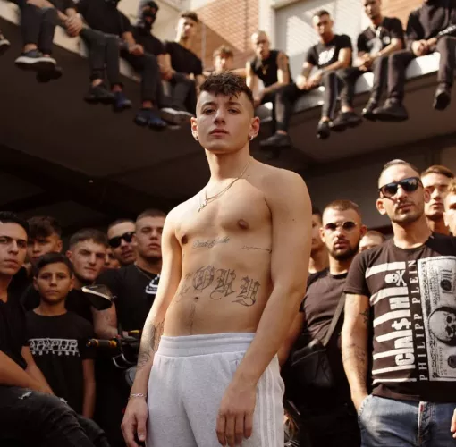 PAKY DOVETE VEDERE VOI. PER DIO!!!