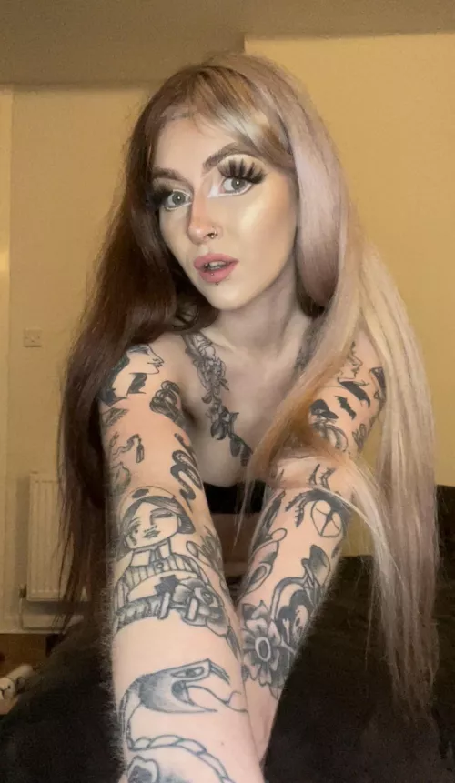 [SC]: nicole-marshall😈 [seller]