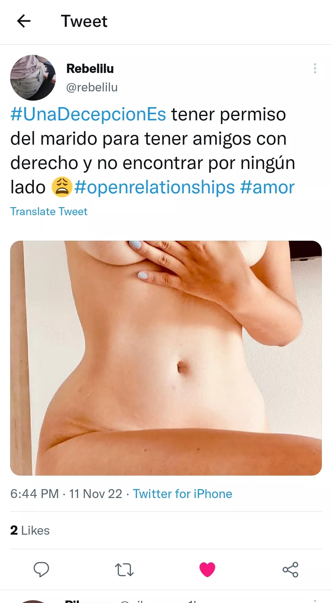 She's trying Twitter as a way to look available in this shitty country (Colombia)