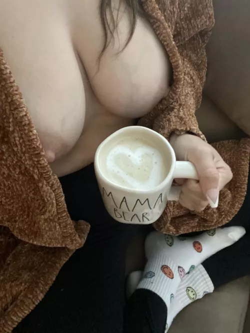 Slutty Saturday is my favorite day of the week, would you wanna spend it with Mama Bear.