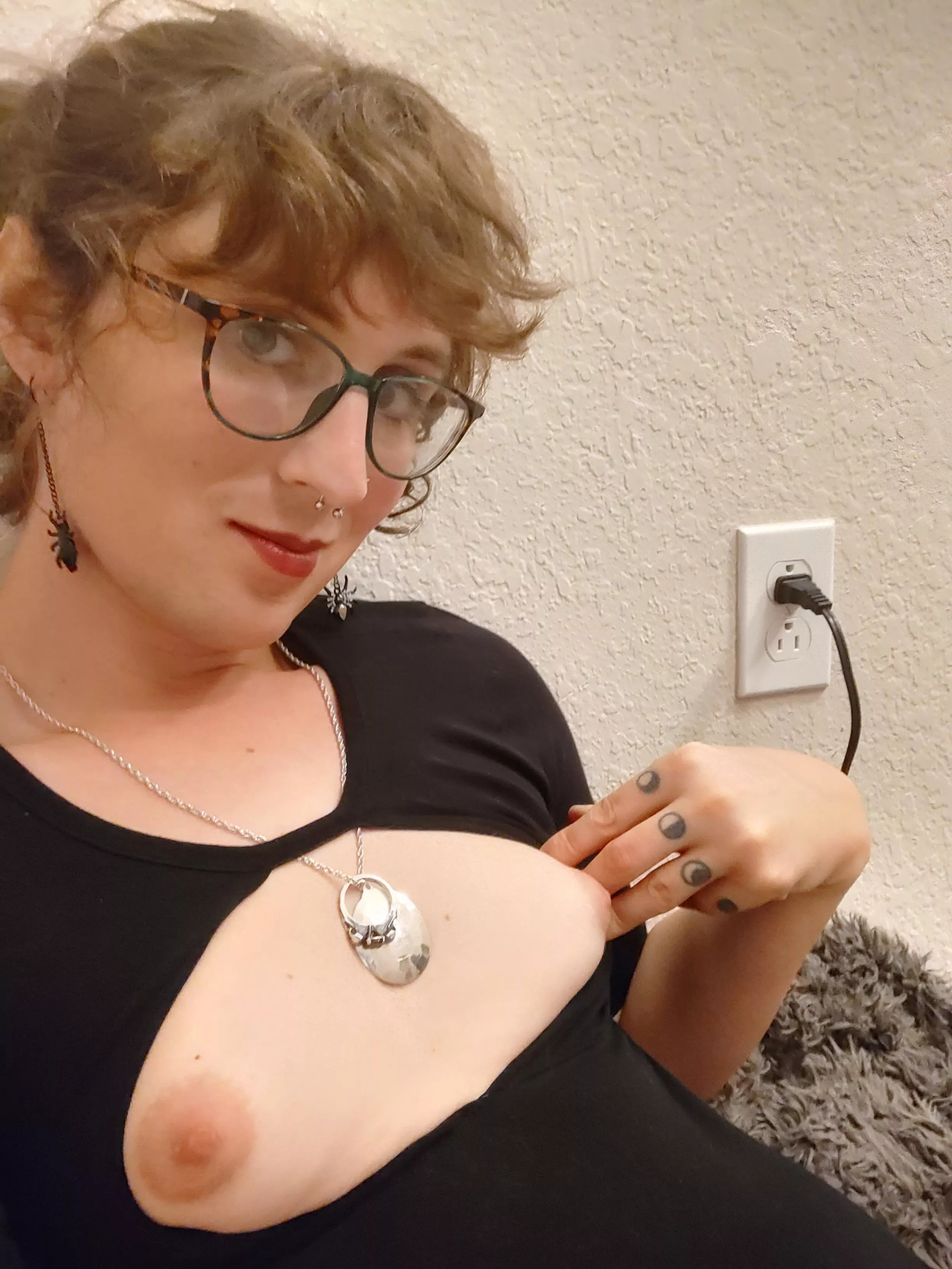 This is how boob windows are supposed to work.