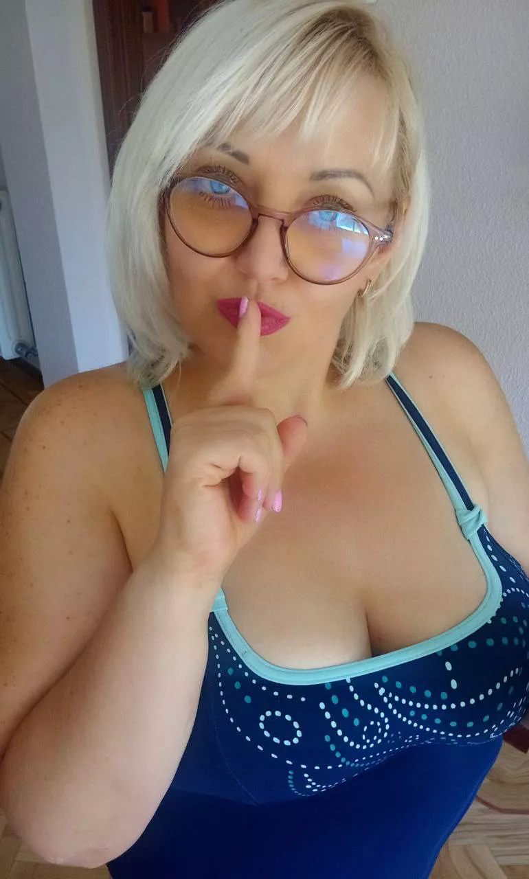 this pussy is ready for its filling