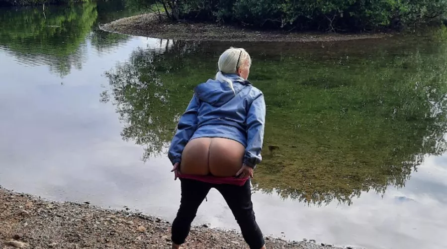 walk passed or join in ?