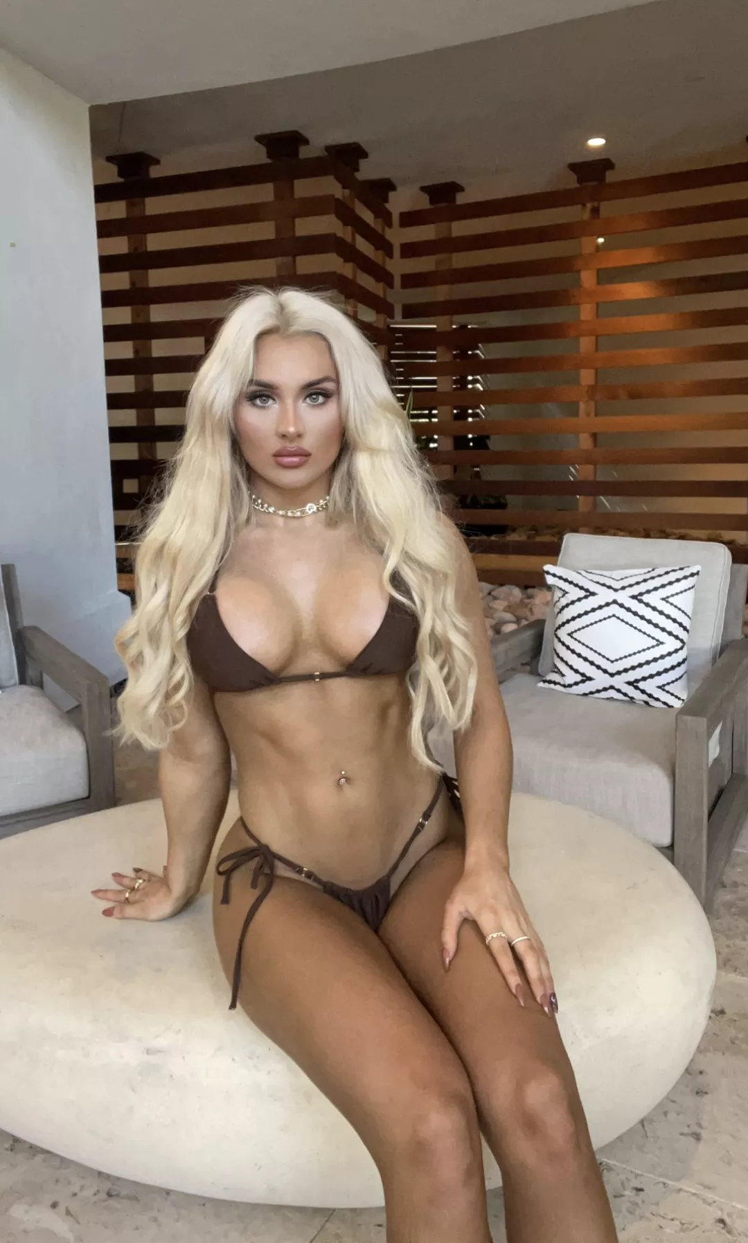 What (if anything) is she thinking?