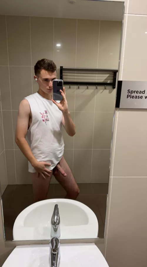 What would you do if you saw me like this in the gym? 😝