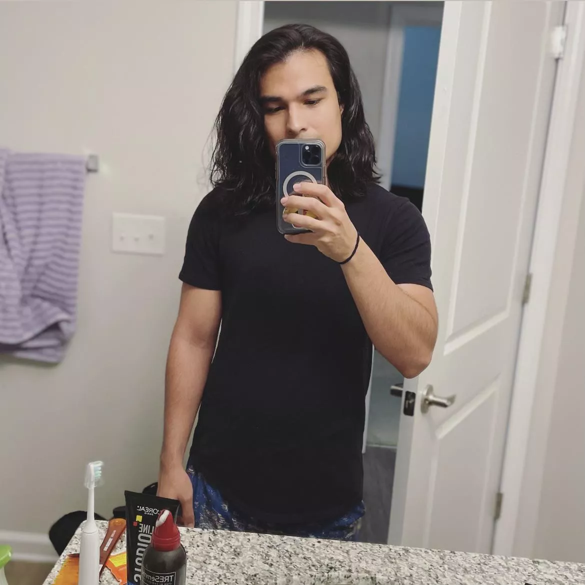 When you take your one good selfie for the year and have to post it everywhere