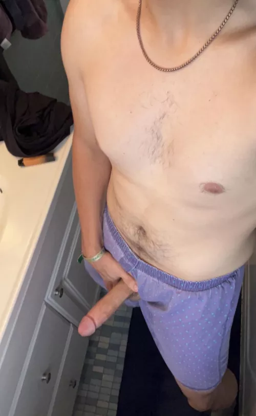 Would you get on your knees and open your mouth? 🤤