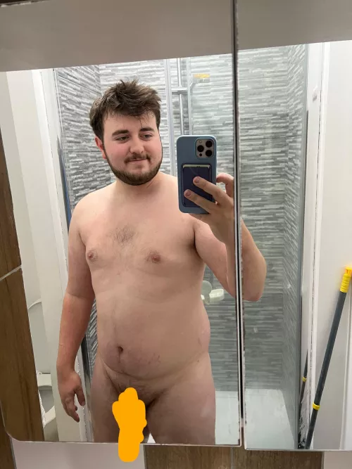 (21) hungover and need a cuddle and some food