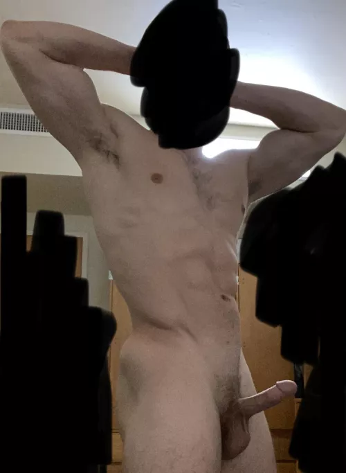22 M what you think of my college body.