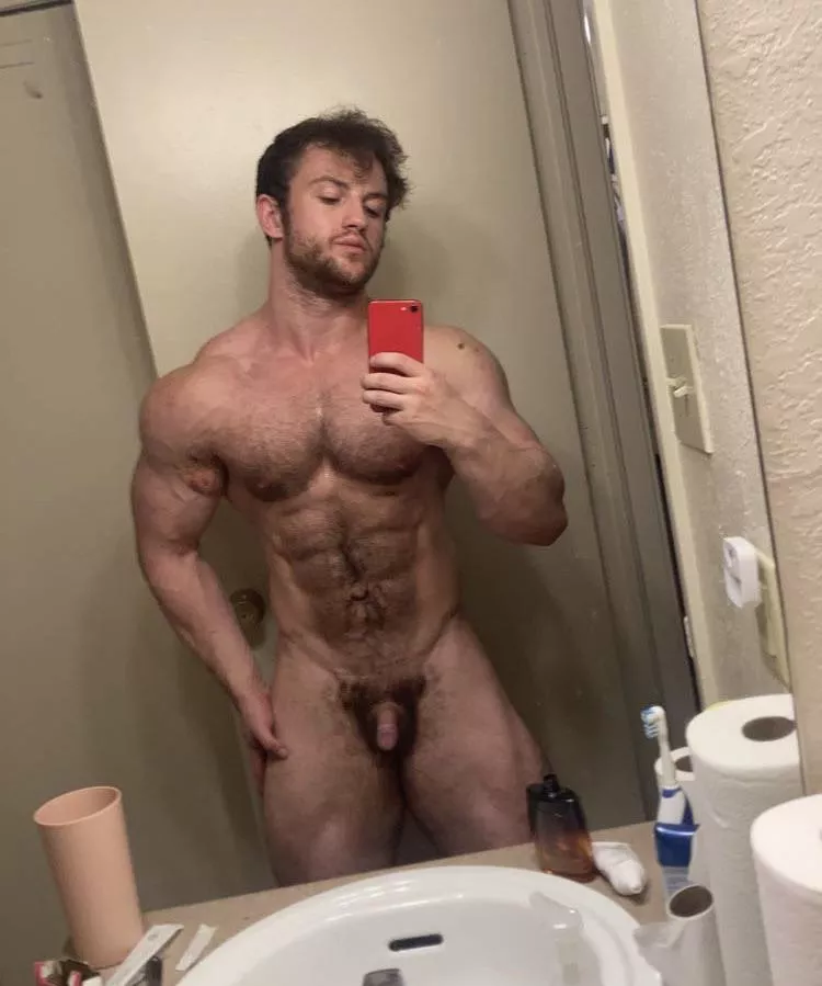 (22) who likes muscle bros??