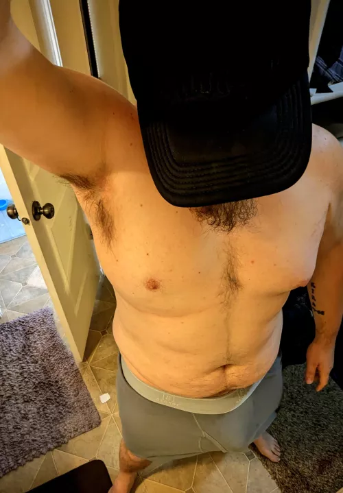 33 yr old rocking the dad bod