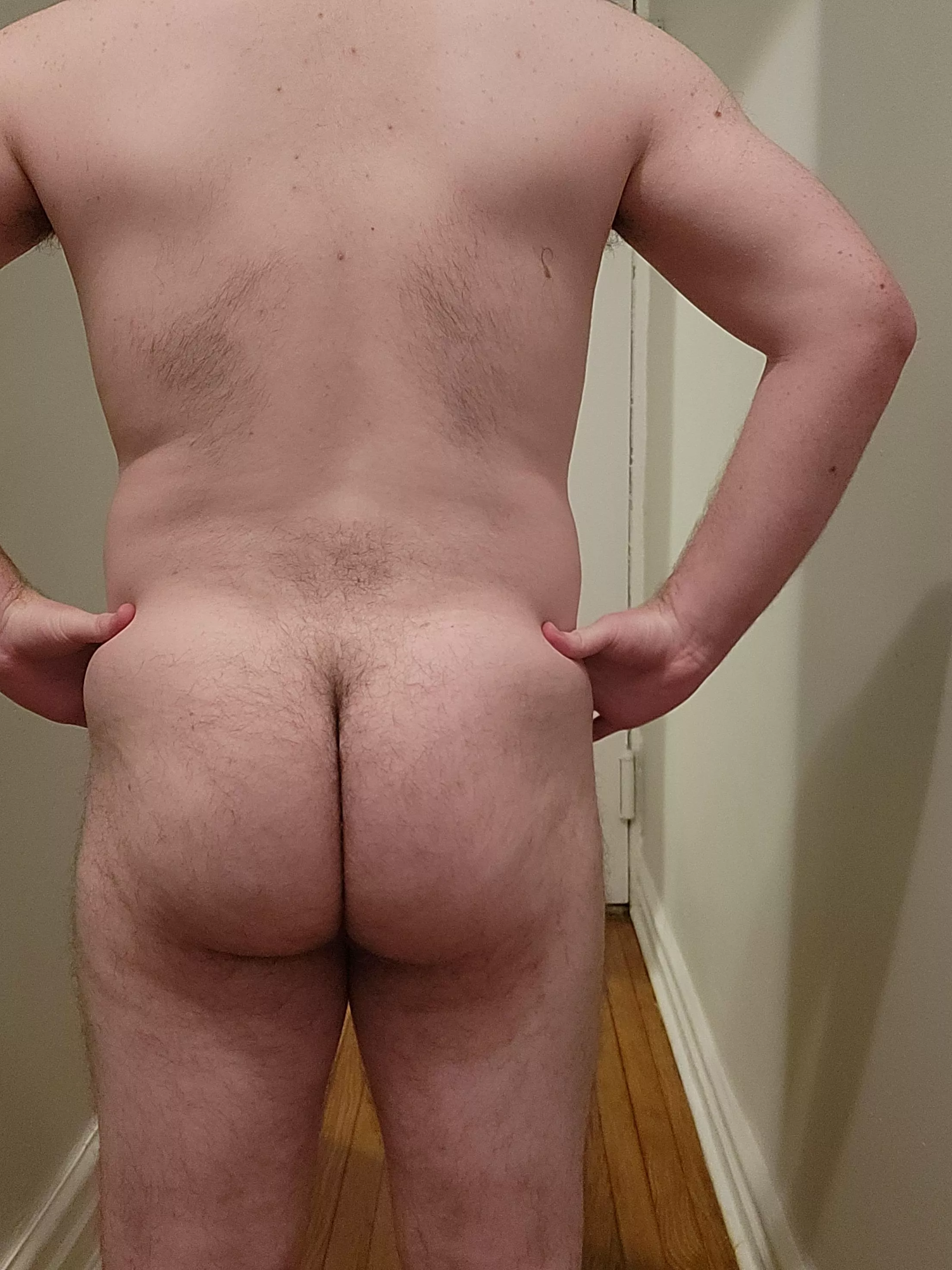 A lot of people (like a lot) have been telling me for years that I have a nice ass. Somehow I still have trouble believing them