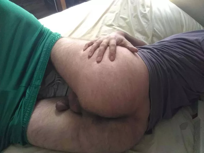 Can i get someone or more to cum for this tight ass?